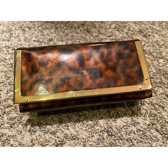 USED Tory Burch Rounded Sunglasses - Picture 2 of 3